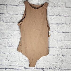 SKIMS  (B22) FITS EVERYBODY HIGH NECK BODYSUIT/ SIENNA/NWT M